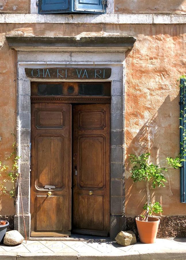 Maison Cha-Ri-Va-Ri Lavoûte-Chilhac Exteriör bild