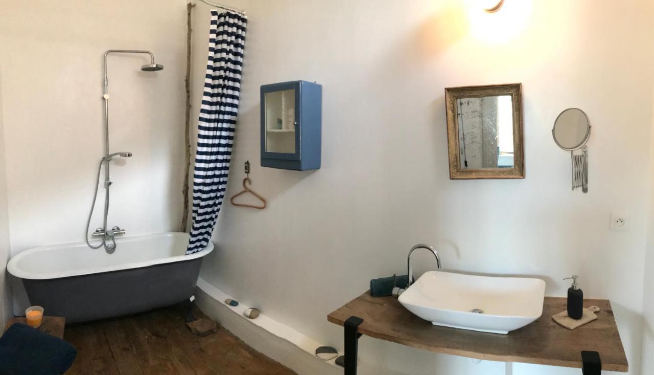Maison Cha-Ri-Va-Ri Lavoûte-Chilhac Exteriör bild