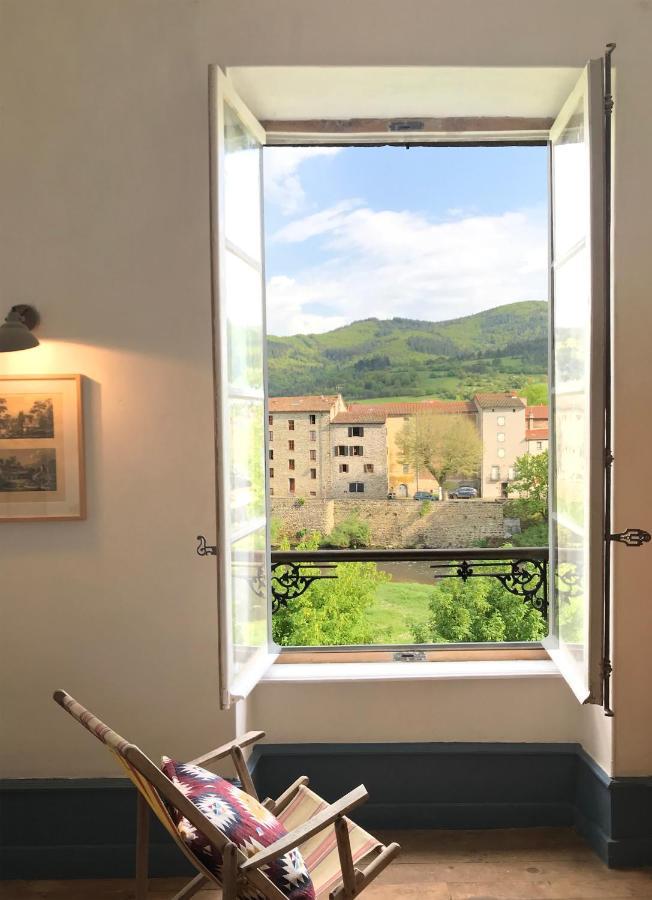 Maison Cha-Ri-Va-Ri Lavoûte-Chilhac Exteriör bild